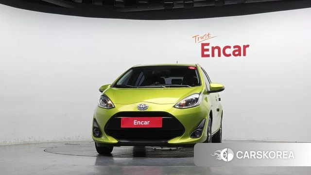 Toyota Prius C id 4918944 из Кореи 23