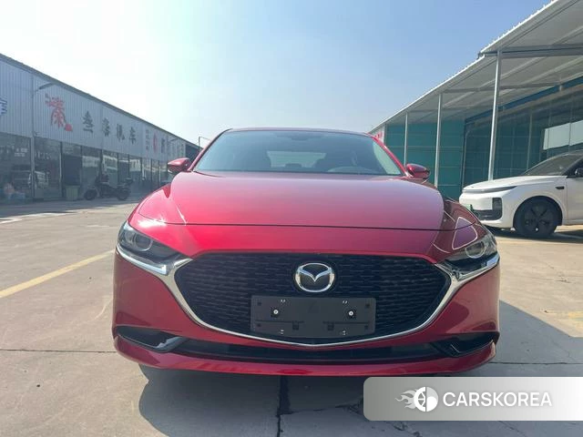 Mazda 3 2021 Красный из Китая, фото 3