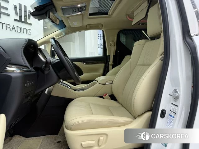 Toyota Alphard 2021 Белый из Китая, фото 4
