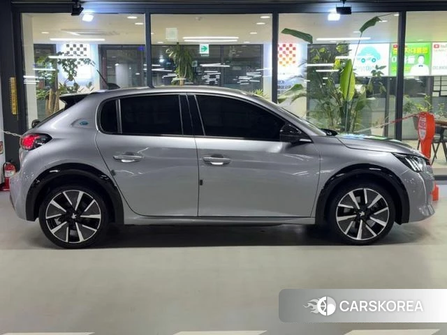 Peugeot e-208 second Generation id 4922232 из Кореи 11