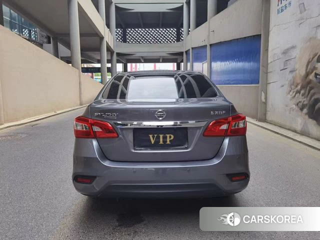 Nissan Sylphy 2024 Темно-серый из Китая, фото 3