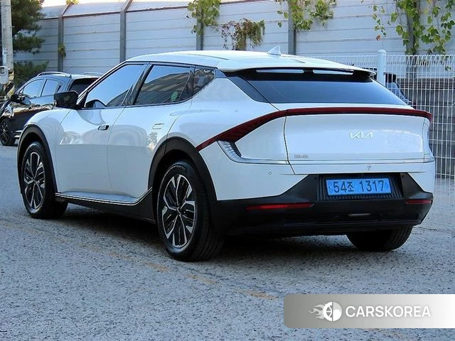 Kia EV6 2022 Черный из Кореи, фото 3