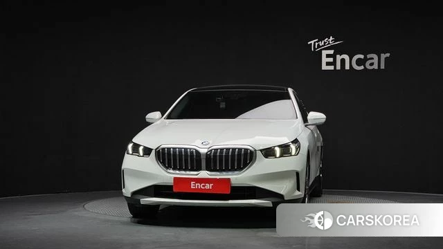 BMW 5 Series (G60) id 4934897 из Кореи 13
