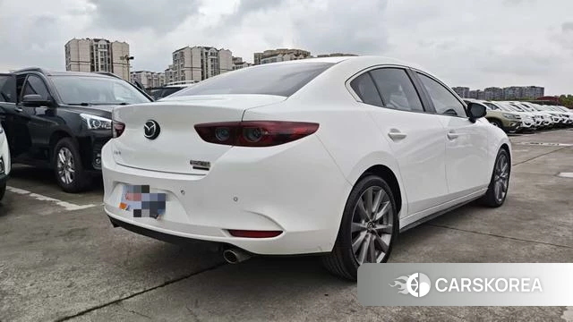 Mazda 3 2021 Белый из Китая, фото 3