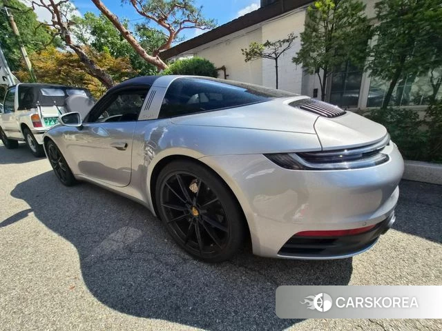Porsche 911(992) 2021 Серебряный из Кореи, фото 3