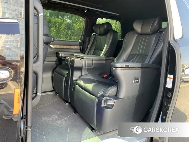 Toyota Vellfire 2021 Черный из Китая, фото 3