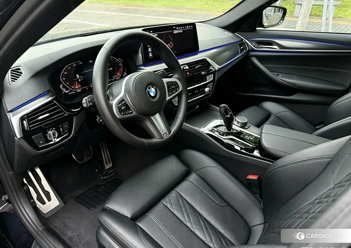 BMW 5 series 2020 Черный из Китая, фото 3