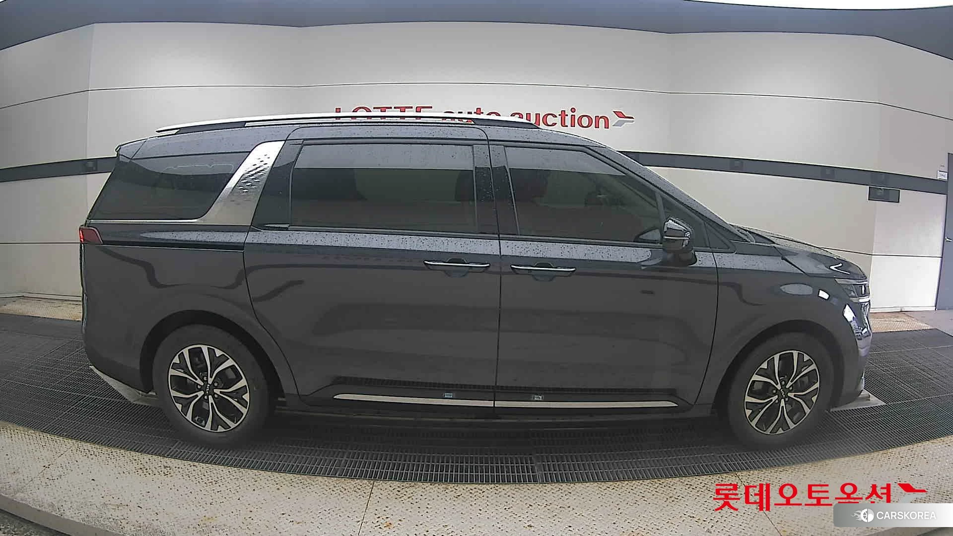 Kia Carnival id 4984648 из Кореи 23