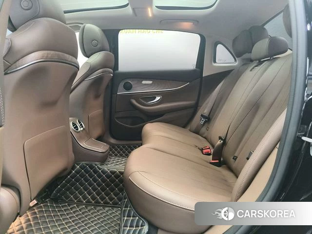 Mercedes-Benz E-Class 2023 Черный из Китая, фото 5