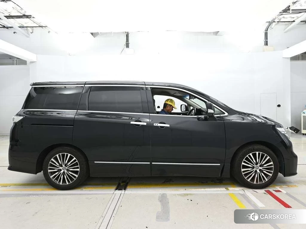 Nissan Elgrand 2021 из Японии, фото 3