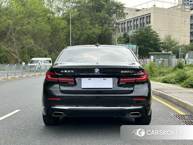 BMW 5 series 2022 Черный из Китая, фото 6