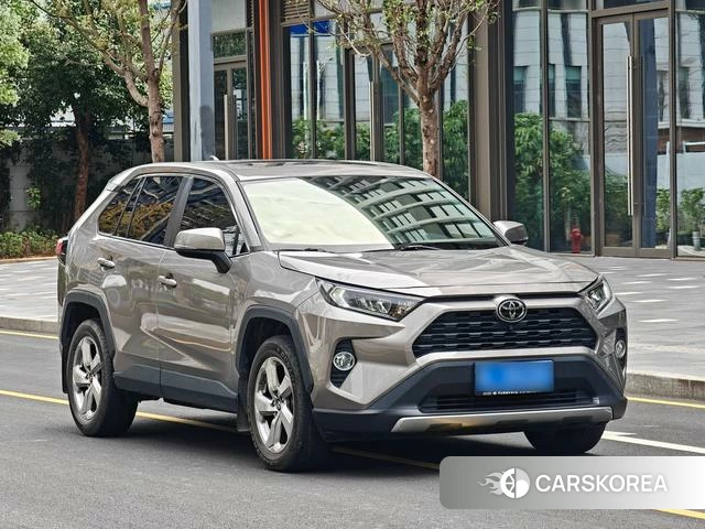 Toyota RAV4 2021 Темно-серый из Китая, фото 5