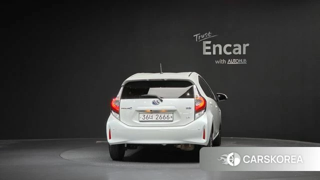 Toyota Prius C id 4993509 из Кореи 23