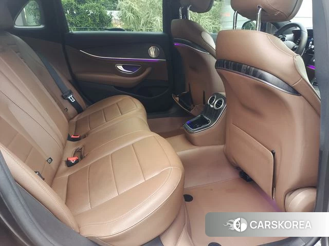 Mercedes-Benz E-Class 2021 Черный из Китая, фото 4