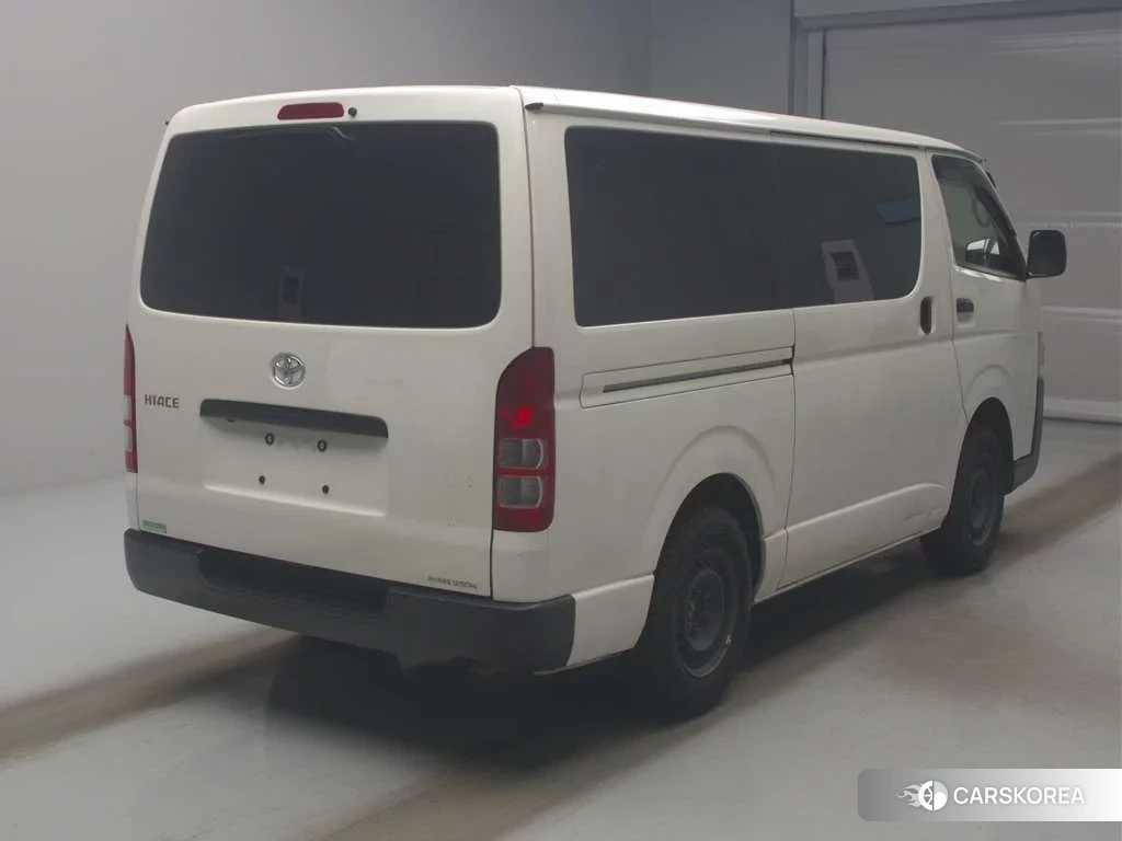 Toyota HiAce Van 2021 из Японии, фото 2