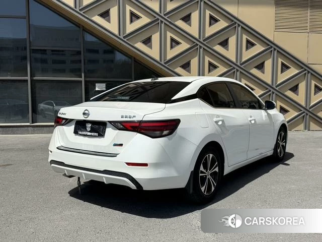 Nissan Sylphy 2021 Белый из Китая, фото 4