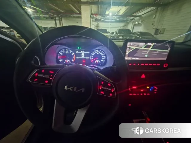 Kia The New K3 2nd generation 2021 Белый из Кореи, фото 3