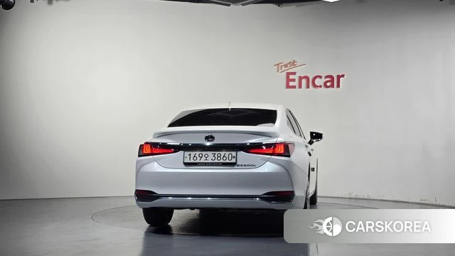 Lexus ES300h 7th generation id 5039569 из Кореи 23