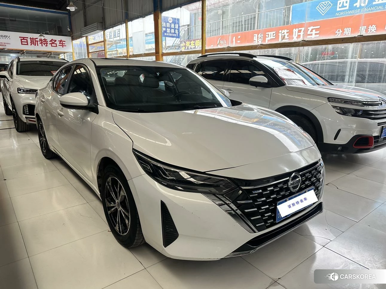 Nissan Sylphy 2023 Белый из Китая, фото 3