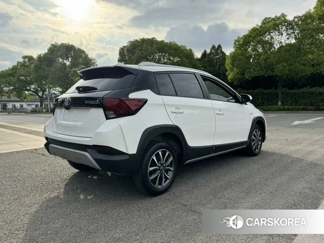 Toyota Yaris L 2021 Белый из Китая, фото 3