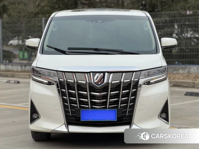 Toyota Alphard 2021 Белый из Китая, фото 3