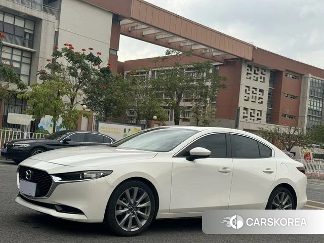 Mazda 3 2021 Белый из Китая, фото 3