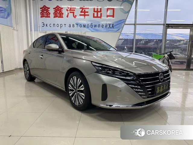 Nissan Altima 2023 Серебристо-серый из Китая, фото 5