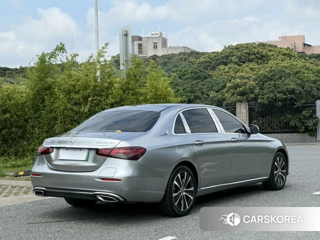 Mercedes-Benz E-Class 2021 Серебристо-серый из Китая, фото 5