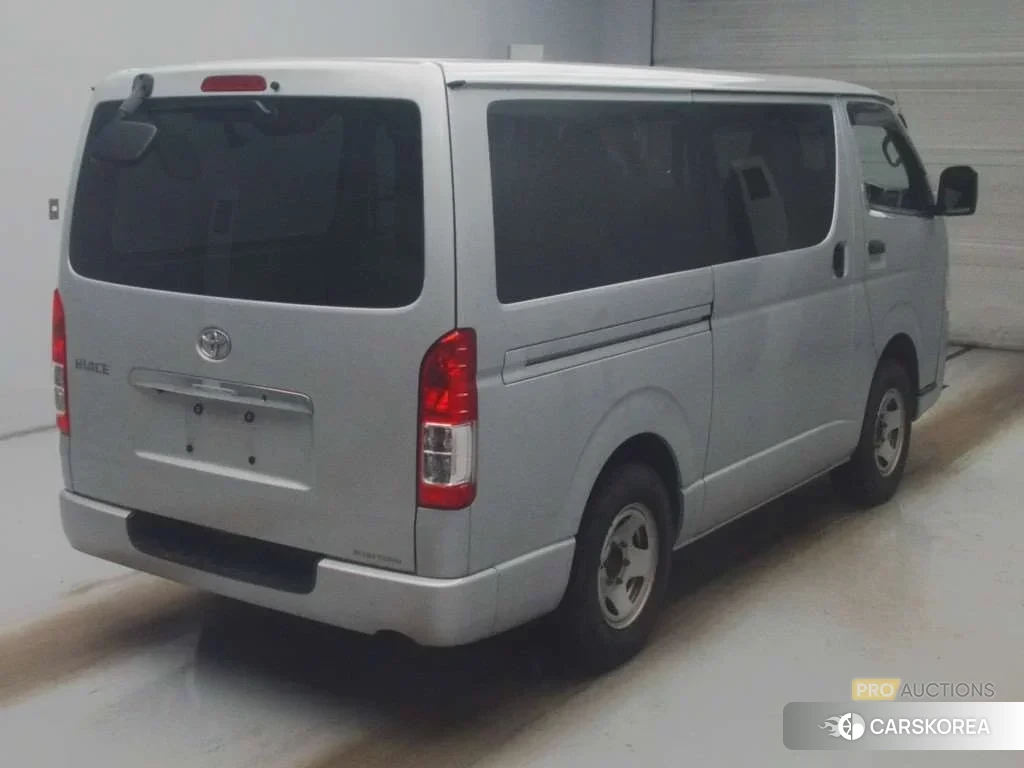 Toyota HiAce Van 2021 из Японии, фото 3