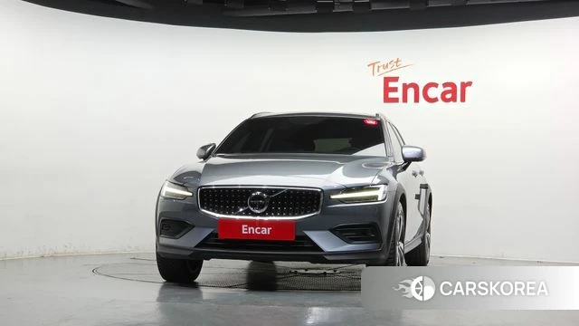 Volvo V60 Cross-Country 2nd Generation id 4952617 из Кореи 23
