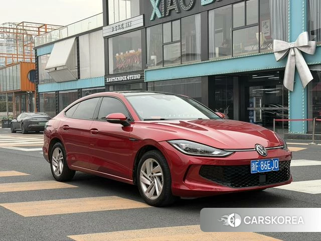Volkswagen Lamando 2023 Красный из Китая, фото 3
