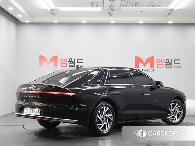 Hyundai Grandeur (GN7) id 3776018 из Кореи 13