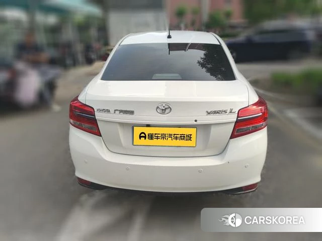 Toyota Yaris L 2021 Белый из Китая, фото 3