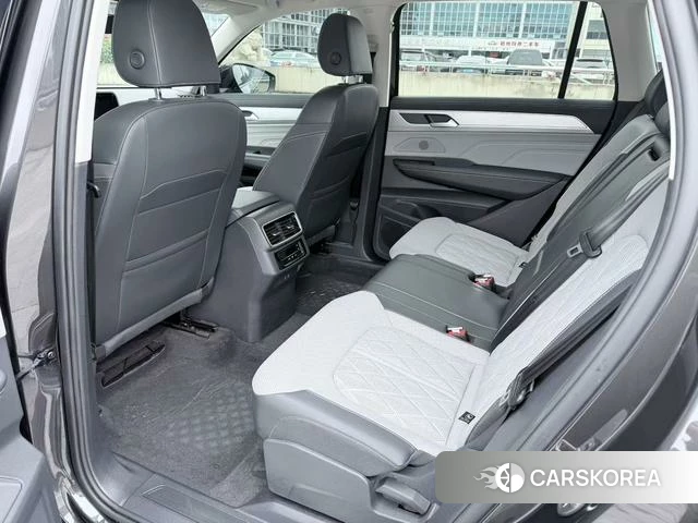 Volkswagen Tavendor 2023 Черный из Китая, фото 3