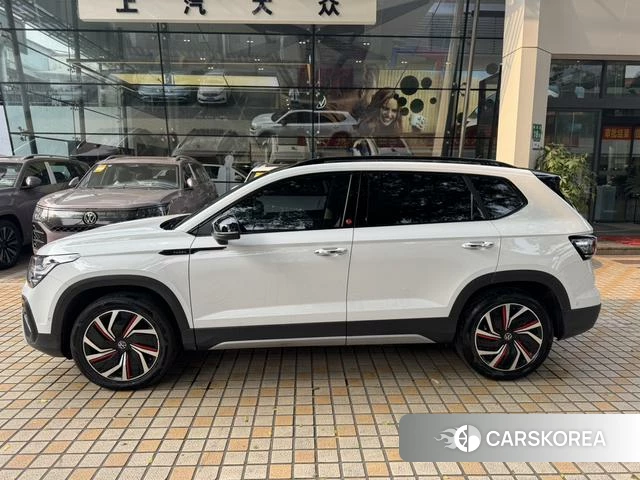 Volkswagen Tharu 2024 Белый из Китая, фото 4