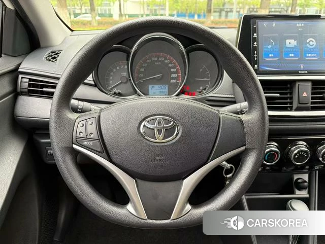Toyota Vios 2021 Белый из Китая, фото 3