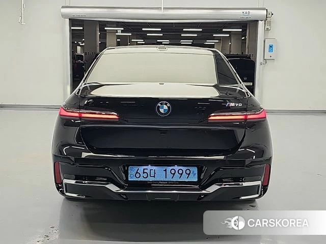 BMW i7 (G70) 2023 Черный из Кореи, фото 3