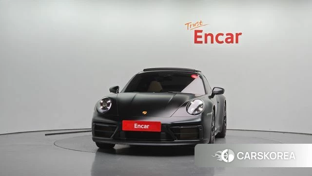 Porsche 911(992) id 5021102 из Кореи 13