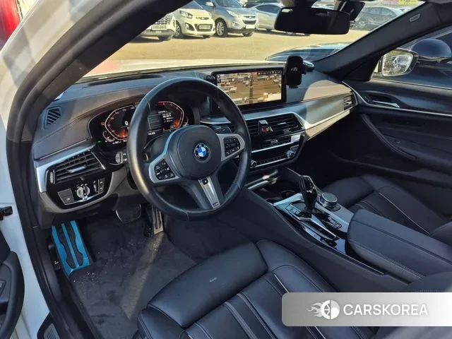 BMW 5 Series (G30) 2022 Белый из Кореи, фото 3