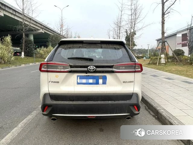 Toyota Wildlander 2023 Белый из Китая, фото 3