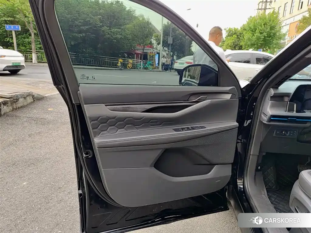 Ford Edge 2024 Черный из Китая, фото 5
