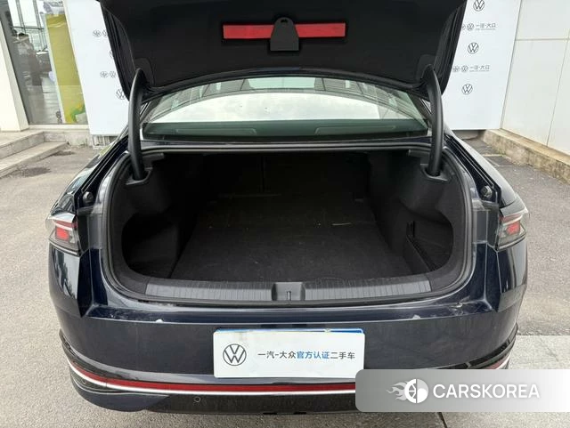 Volkswagen Magotan 2024 Синий из Китая, фото 5