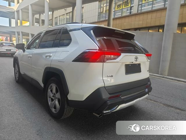 Toyota RAV4 2021 Белый из Китая, фото 3
