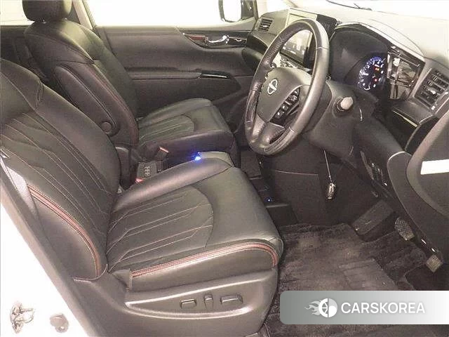 Nissan Elgrand 2024 из Японии, фото 3