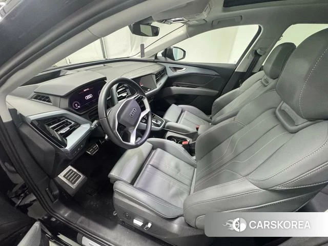 Audi Q5L 2023 Черный из Китая, фото 3