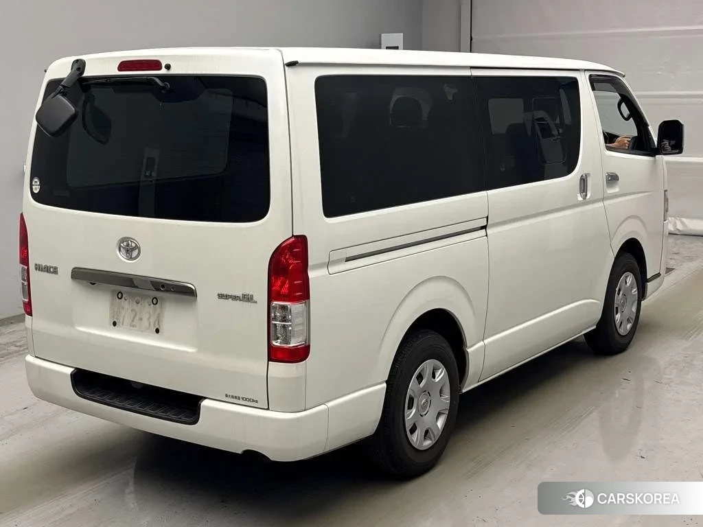 Toyota HiAce Van 2021 из Японии, фото 3