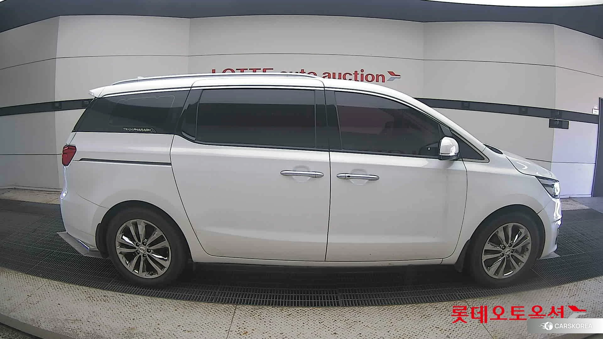 Kia Carnival id 4989989 из Кореи 23