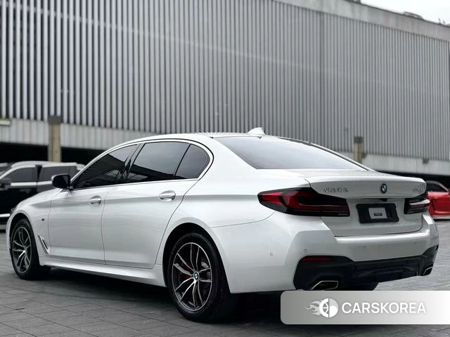 BMW 5 series 2023 Белый из Китая, фото 3