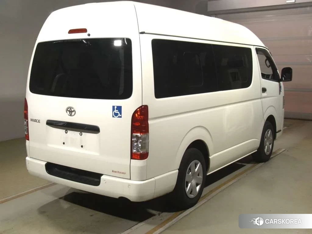 Toyota HiAce Van 2022 из Японии, фото 3
