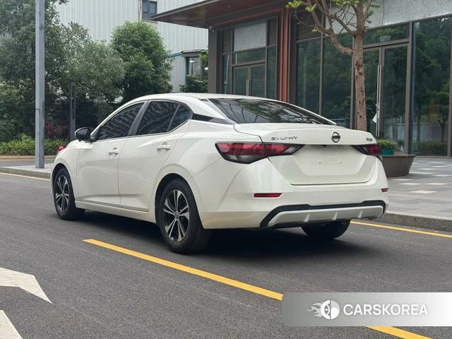 Nissan Sylphy 2021 Белый из Китая, фото 3
